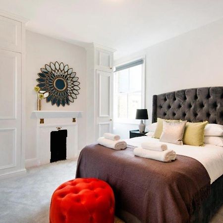 Modern Family Home In London Close To Amenities And Train Экстерьер фото